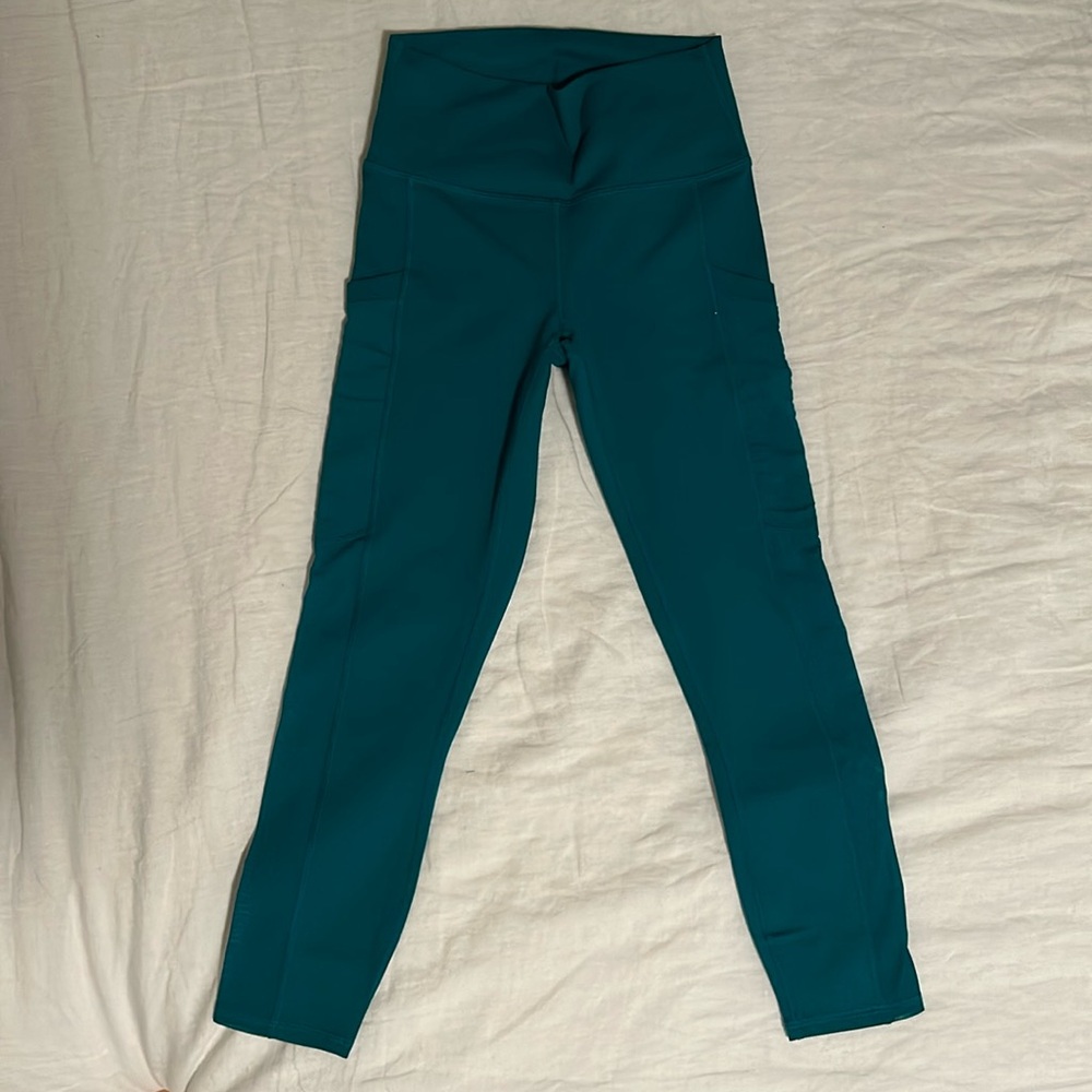Fabletics - Mila high waisted capri legging XXS